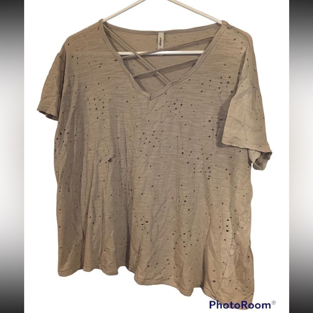 Orange Creek Medium Beige Top‎